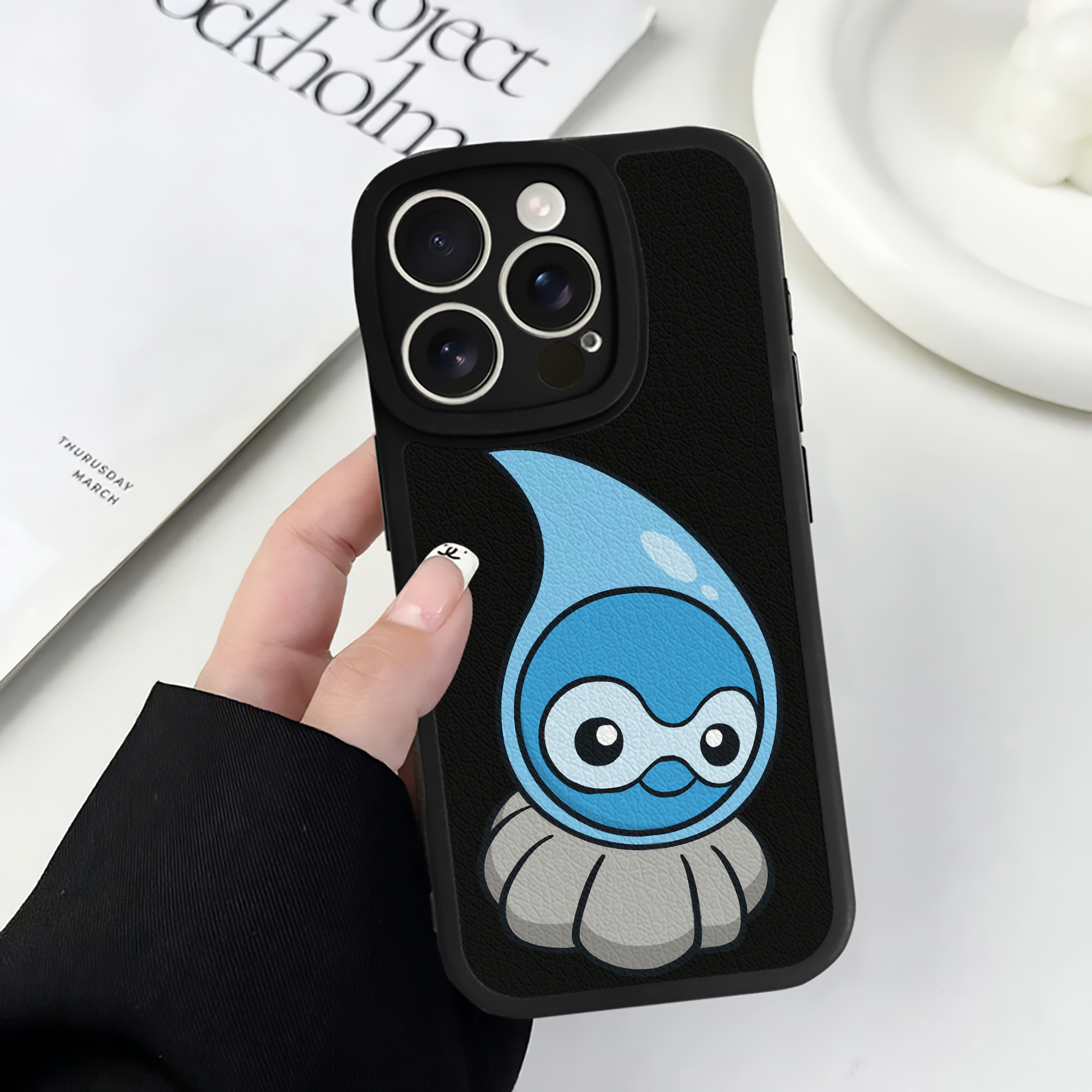 （画像用） ポケットモンスター Pokémon 【iPhone 16シリーズ対応】シリコンスマホケース（レザー調） 材質：シリコン